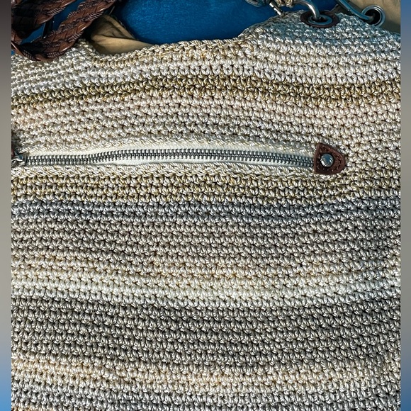 ๐ The Sak Ombrรฉ Hobo Crochet Shoulder Bag. Ivory, Beige and Gray Stripes. ๐ - Picture 5 of 15